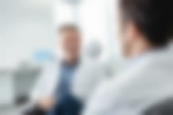 广州佳旭口腔门诊推出超值种植牙优惠，原价8000元起，现在仅需6800元起，机会难得，赶快预约！