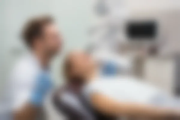 美丽笑容触手可及！杭州协友口腔门诊部现推出牙套优惠活动，价格仅需6800元起，原价8000元起。