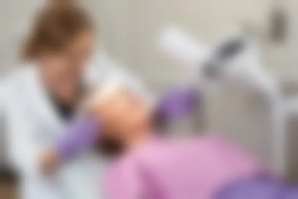 上海薇琳医疗美容口腔医院限时优惠，活动义齿现仅需2880元起，原价3880元起，快来促销体验吧！