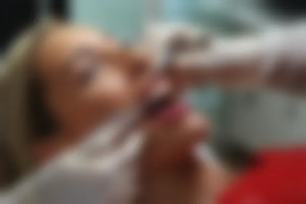 兴化一诺口腔门诊窝沟封闭优惠价仅需600元起，原价800元起，限时优惠，快来抓住这个机会吧！