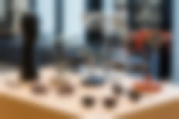 茂名晶亮眼科医院近视手术价格表全新:非散光型EVOICL晶体植入手术费用19351元起