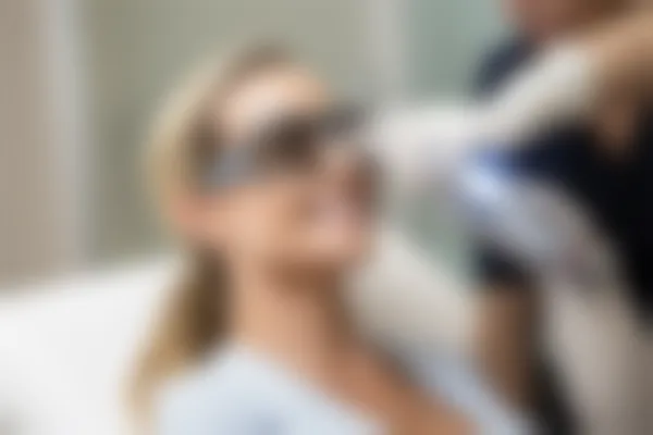 十堰爱尔眼科医院近视手术费用明细2026:Icl晶体植入手术价格14672元起