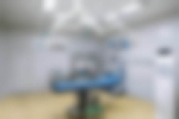 重庆松山医院医学美容科李凤医生做国产品牌100单位法令纹等8选6注射除皱3958元起，国产品牌安全亲民悄然变美 