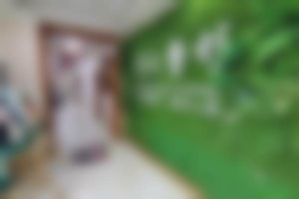 成都军大整形外科医院汪雅外切祛眼袋怎么样？52岁妈妈术后年轻十岁