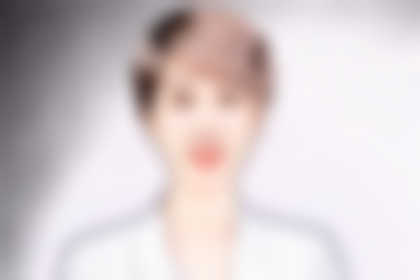 术后一周素颜出门，被同事追着问我偷偷做了什么？