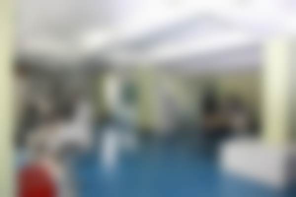 巩义阳光医院眼科门诊部大厅