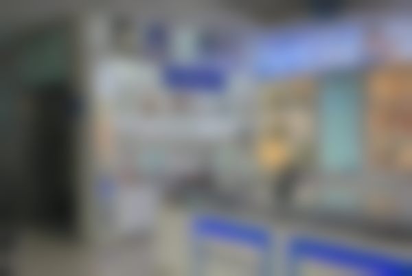 临沂华厦眼科医院眼镜展示台