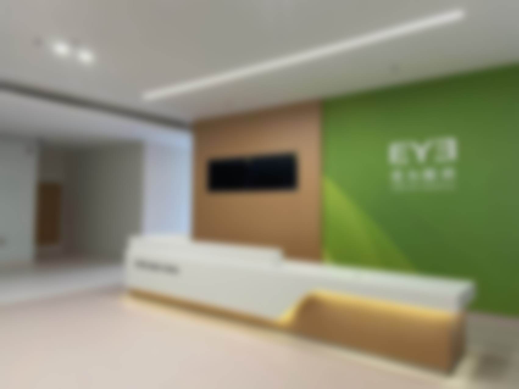 哈尔滨爱尔眼科医院的眼底筛查项目与骨干医生团队