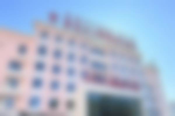 呼伦贝尔朝聚眼科医院门楼