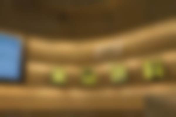 杭州黑马眼科门诊部ICL晶体植入检查有哪些优势？先进设备与专业团队护航