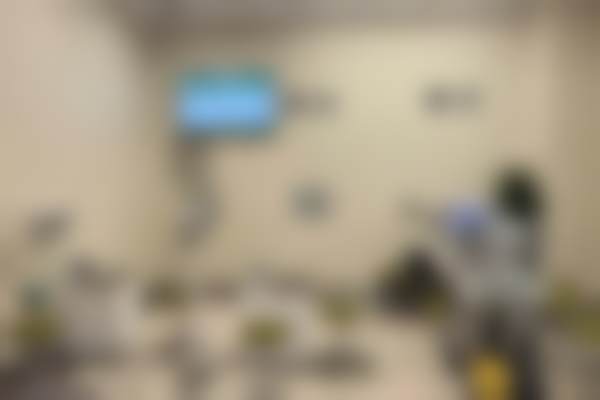 三、大连普兰店何氏眼科医院医生介绍: