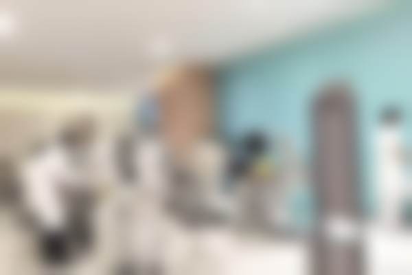 南宁爱尔眼科医院白内障手术怎么样？专业团队与先进设备护航